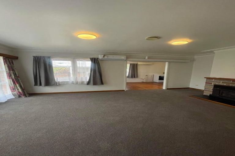 Photo of property in 80a Swanson Road, Henderson, Auckland, 0610
