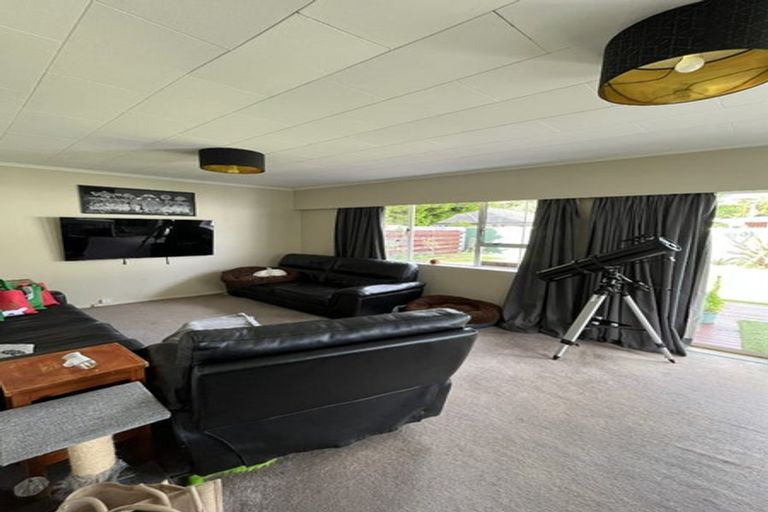 Photo of property in 2/8a Islington Street, Trentham, Upper Hutt, 5018