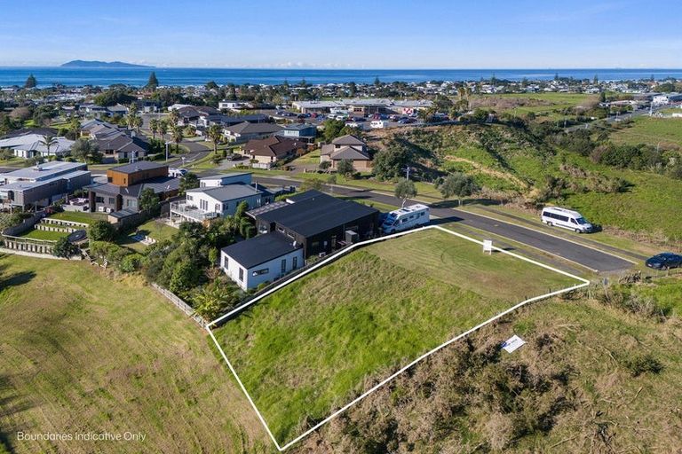 Photo of property in 48 Browns Drive, Waihi Beach, 3611