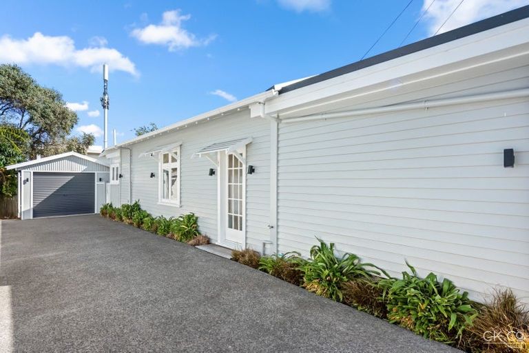 Photo of property in 8 Huia Street, Petone, Lower Hutt, 5012