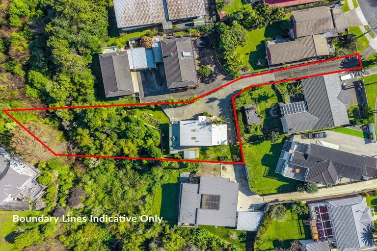 Photo of property in 10 Oliver Twist Avenue, Mellons Bay, Auckland, 2014