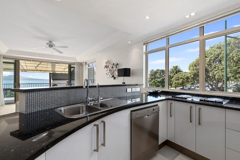 Photo of property in The Sands Apartments, 18/47 The Strand, Takapuna, Auckland, 0622