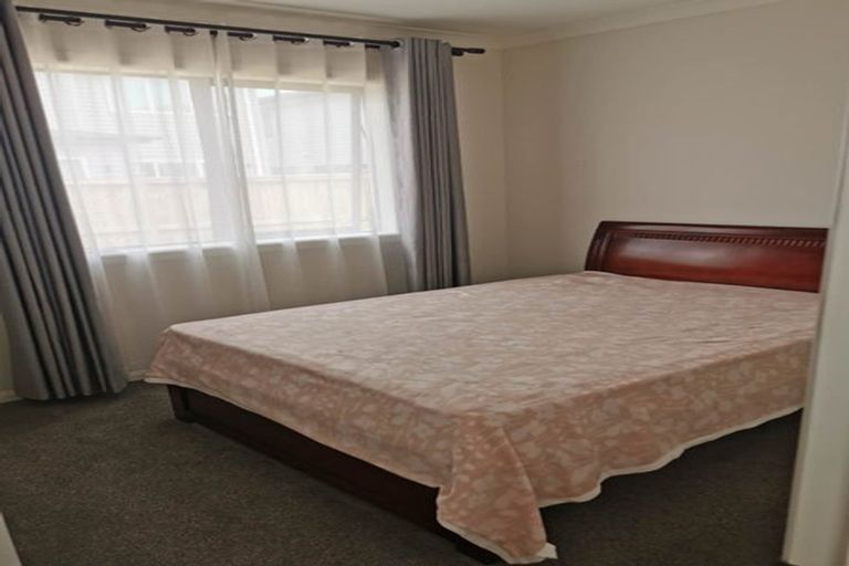 Photo of property in 16 Golden Avenue, Flat Bush, Auckland, 2019