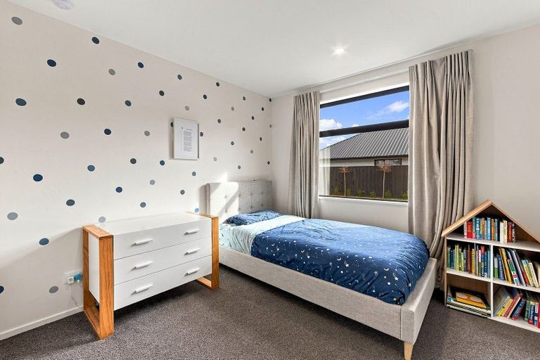 Photo of property in 24 Edward Law Boulevard, Prebbleton, 7604