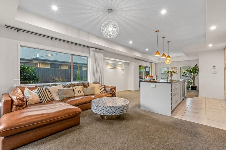 Photo of property in 32 Dunlops Crescent, Marshland, Christchurch, 8083