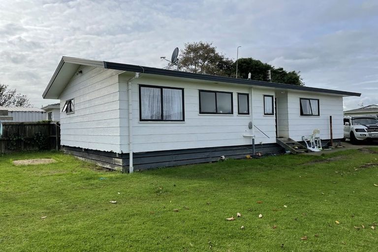 Photo of property in 19 Dungarvon Place, Clendon Park, Auckland, 2103