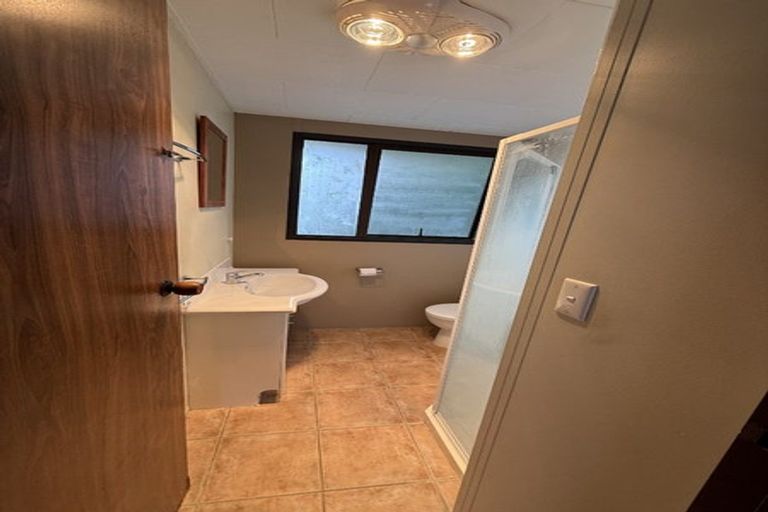 Photo of property in 43 Elizabeth Drive, West Harbour, Auckland, 0618