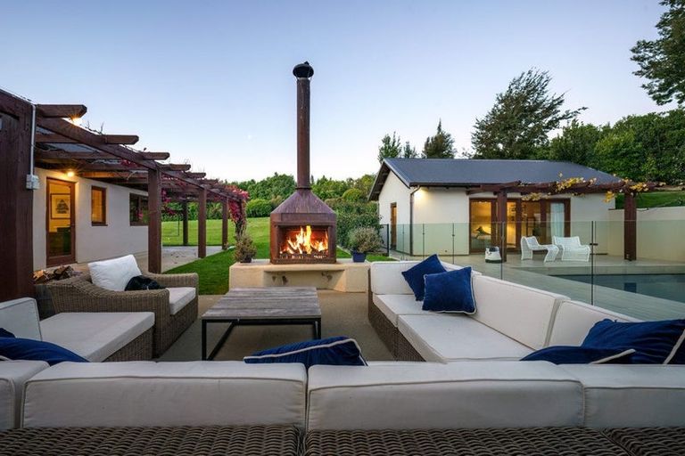 Photo of property in 355 Ballantyne Road, Wanaka, 9382