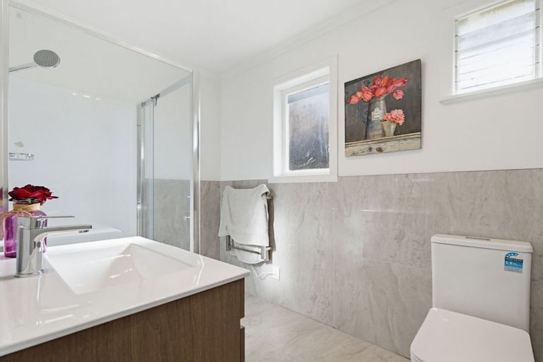 Photo of property in 1 Rosehill Drive, Rosehill, Papakura, 2113