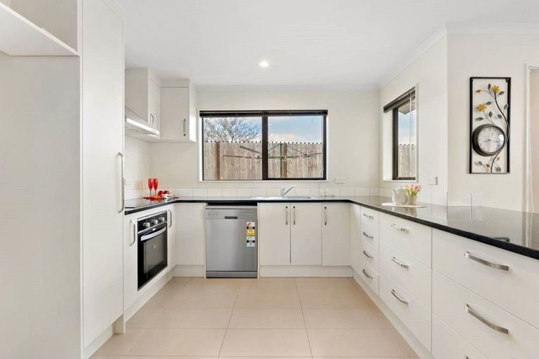 Photo of property in 5 Totara Meadows Court, Wiri, Auckland, 2104