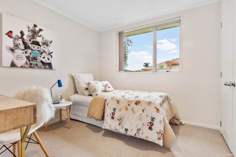 Photo of property in 14 Les Marston Place, Pukekohe, 2120