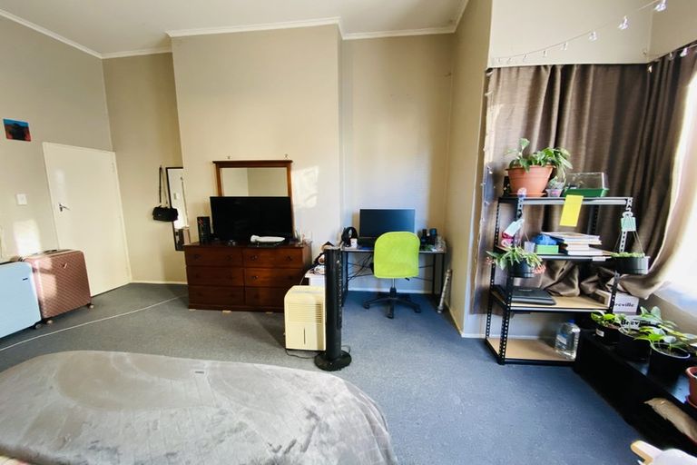 Photo of property in 138 Brougham Street, Mount Victoria, Wellington, 6011