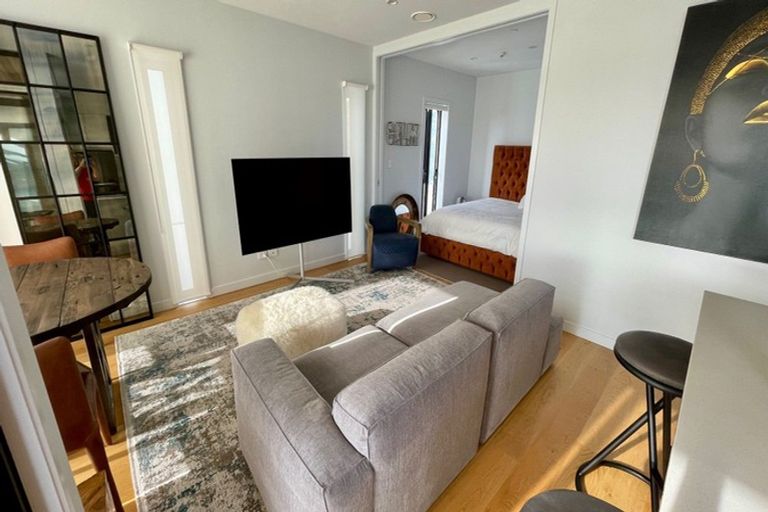 Photo of property in Frank Sargeson Apts, 503/80 Anzac Street, Takapuna, Auckland, 0622