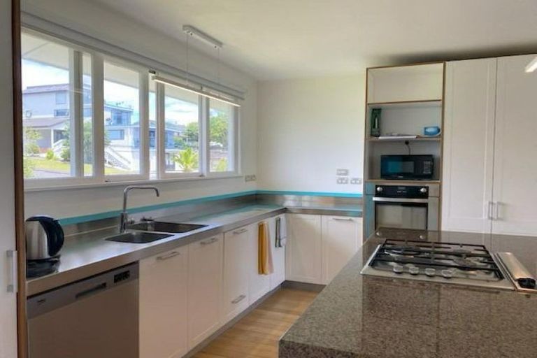 Photo of property in 85 Pacific Parade, Army Bay, Whangaparaoa, 0930