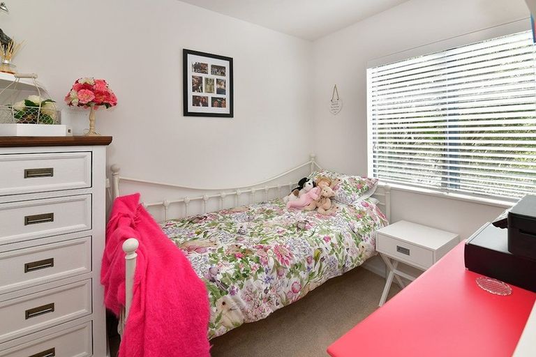 Photo of property in 15/19 Langana Avenue, Browns Bay, Auckland, 0630