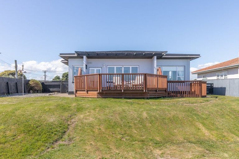 Photo of property in 51a Matai Street, Castlecliff, Whanganui, 4501
