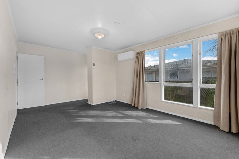 Photo of property in 76 Cambridge Terrace, Papatoetoe, Auckland, 2025
