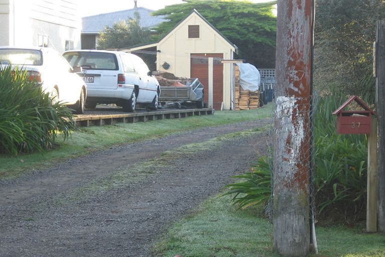 Photo of property in 37 Eatwell Avenue, Paraparaumu Beach, Paraparaumu, 5032