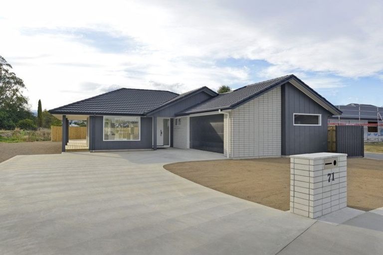 Photo of property in 71 Feist Street, Carterton, 5713