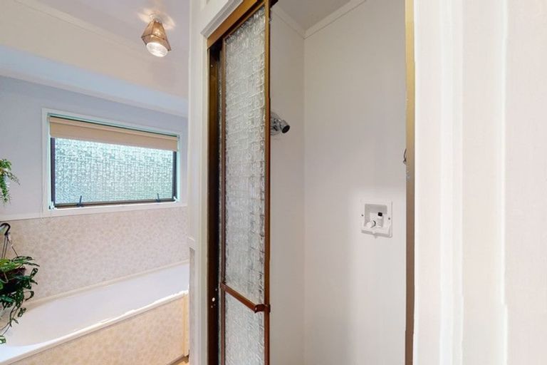 Photo of property in 1/16a Trentham Road, Papakura, 2110