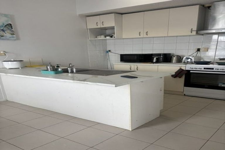 Photo of property in 1/23 Woodcote Drive, Glenfield, Auckland, 0629