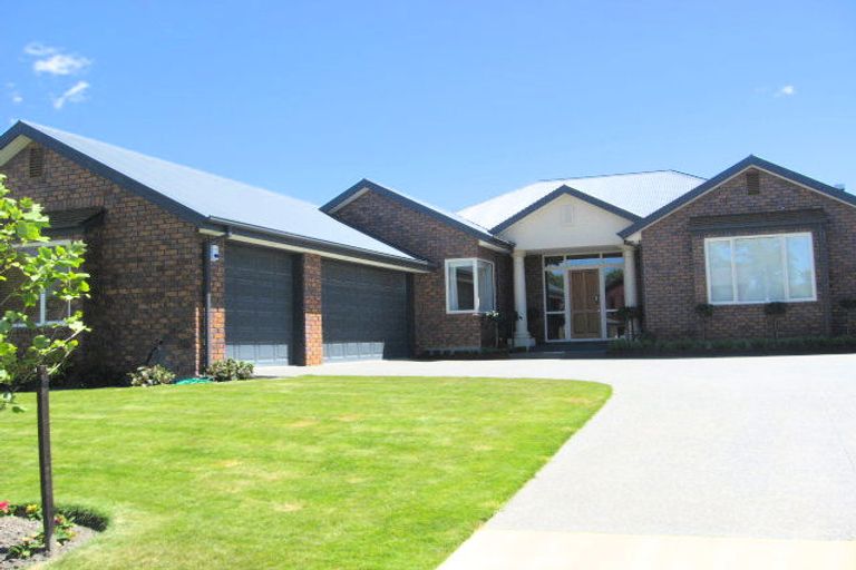 Property details for 28 Glen Oaks Drive, Northwood, Christchurch, 8051