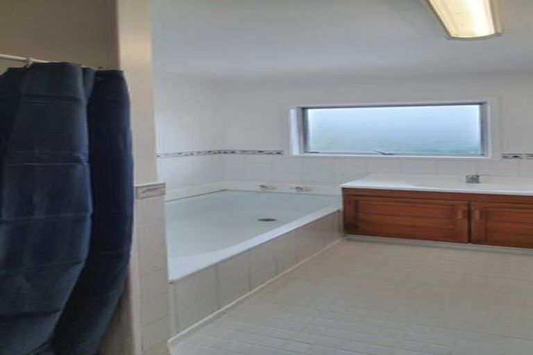 Photo of property in 2/192 Glamorgan Drive, Torbay, Auckland, 0630