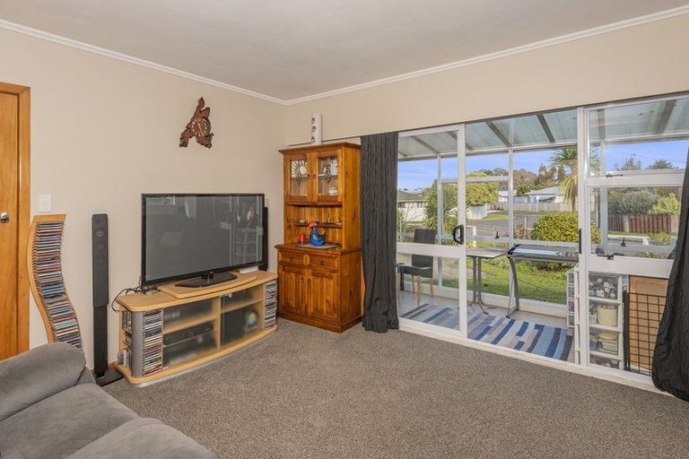 Photo of property in 2 Erin Street, Tikipunga, Whangarei, 0112