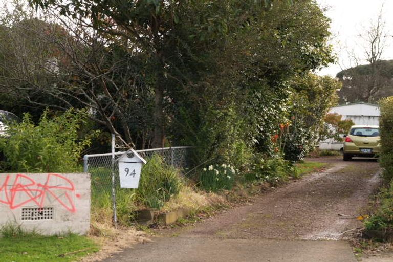 Photo of property in 94 Hallberry Road, Mangere East, Auckland, 2024