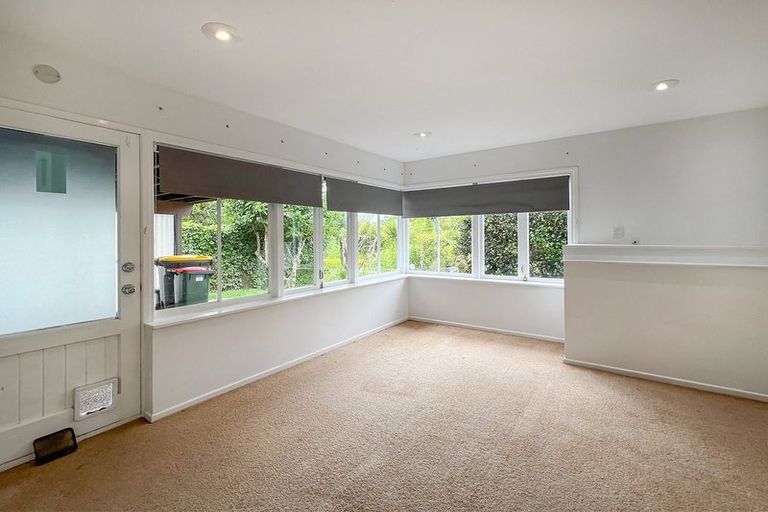 Photo of property in 15 Montana Avenue, Murrays Bay, Auckland, 0630