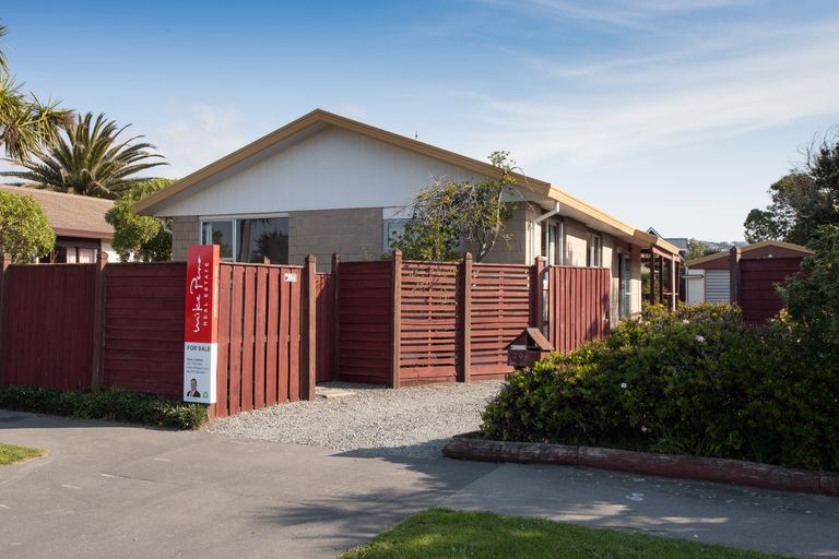 Photo of property in 204 Rocking Horse Road, Southshore, Christchurch, 8062