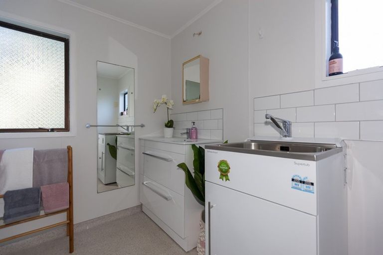 Photo of property in 17 Old Coach Road South, Otaki Beach, Otaki, 5512