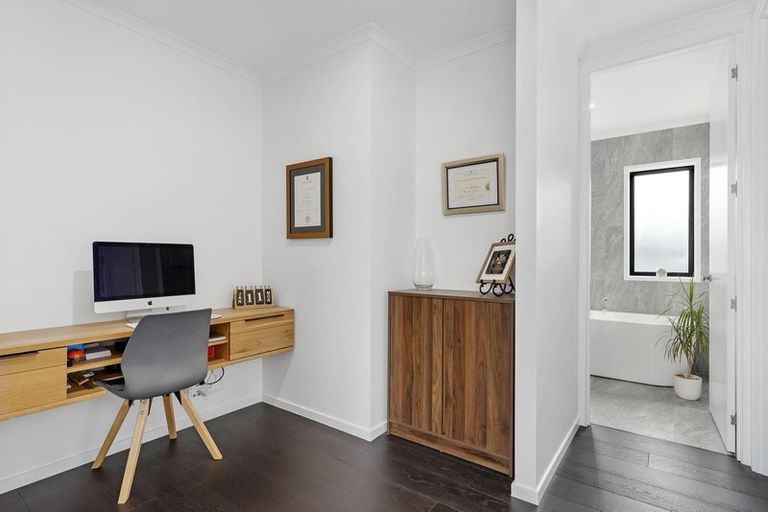 Photo of property in 229 Hillcrest Road, Wainui, 0931