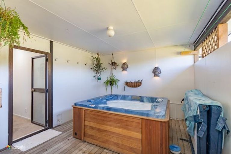 Photo of property in 18 Langwell Place, Papakowhai, Porirua, 5024