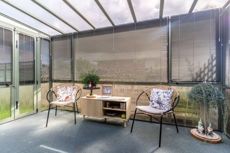 Photo of property in 10 Calder Place, Winton, 9720