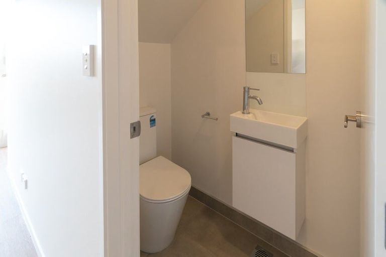 Photo of property in 20 Clay Works Lane, New Lynn, 0600