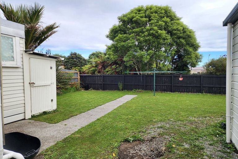 Photo of property in 6 Ashmore Avenue, Cobden, Greymouth, 7802