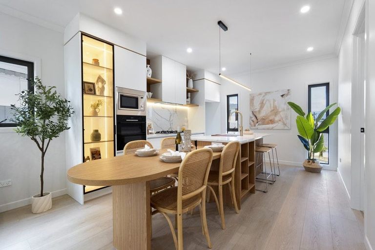 Photo of property in 69b Chivalry Road, Glenfield, Auckland, 0629