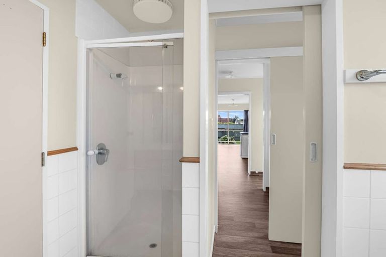 Photo of property in 3 Kirkcaldie Grove, Levin, 5510