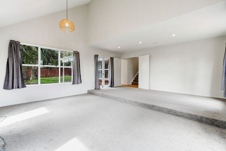 Photo of property in 3 Charles Prevost Drive, The Gardens, Auckland, 2105