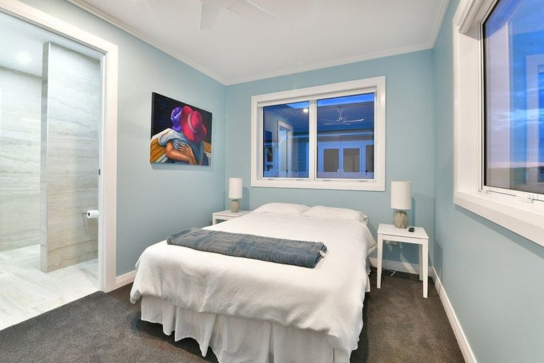 Photo of property in 11 Maturiki Drive, One Tree Point, 0118