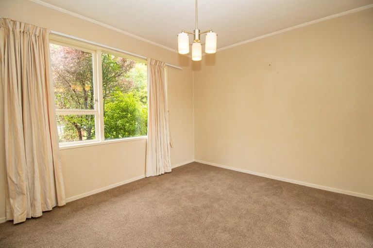 Photo of property in 17 Peterhouse Street, Tawa, Wellington, 5028
