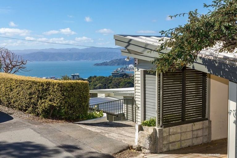 Photo of property in 47 Harbour View Road, Northland, Wellington, 6012