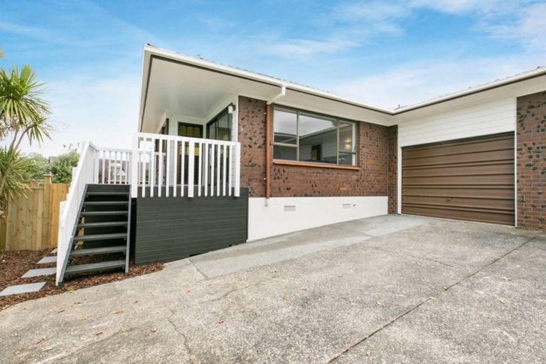 Photo of property in 2/42 Raleigh Road, Northcote, Auckland, 0627