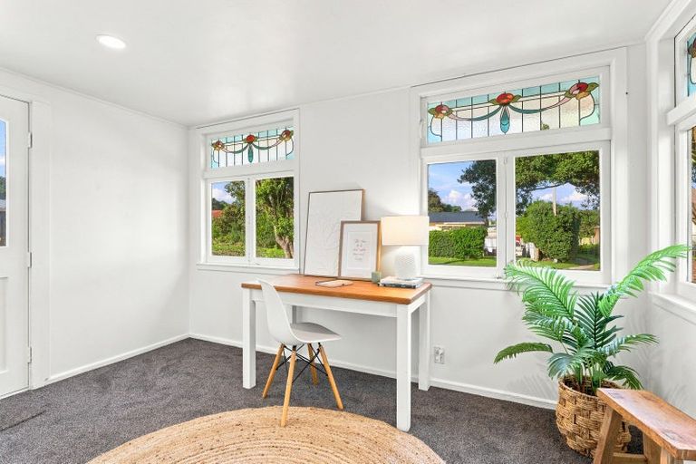 Photo of property in 1 Karewa Street, Castlecliff, Whanganui, 4501