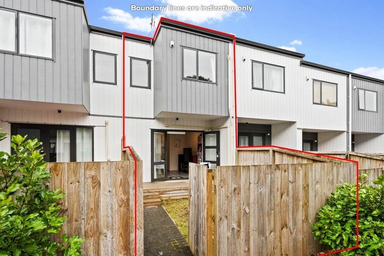 Photo of property in 7/22 Ryburn Road, Mount Wellington, Auckland, 1062