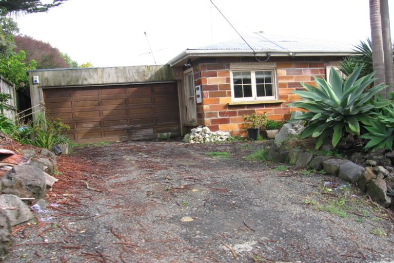 Photo of property in 19 Isobel Road, Greenhithe, Auckland, 0632