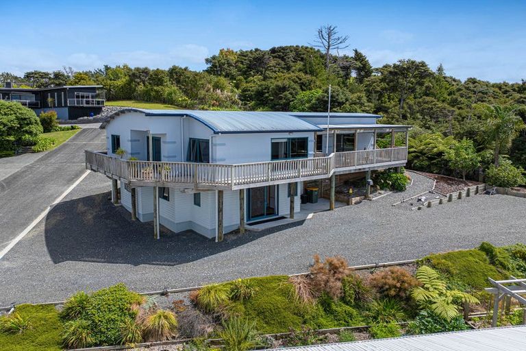 Photo of property in 28 Brampton Road, Snells Beach, 0920