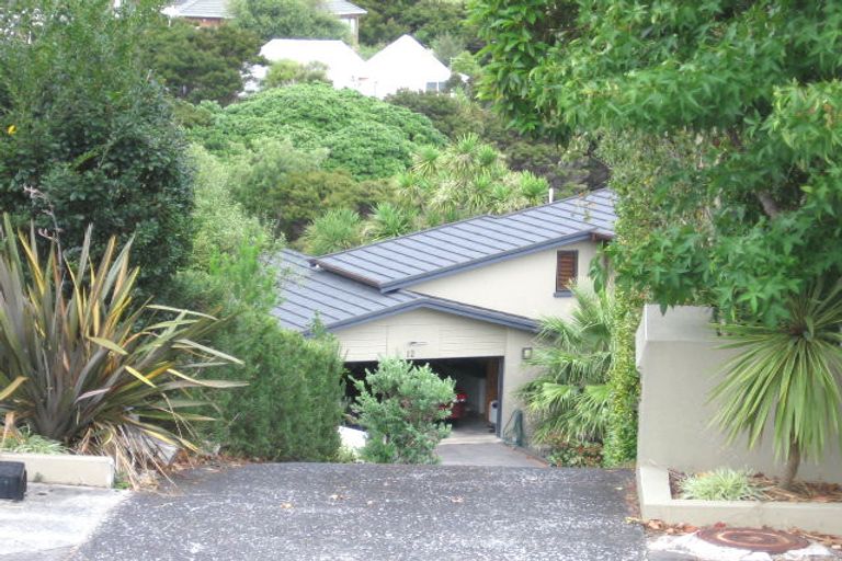 Photo of property in 12 Seahorse Place, Beach Haven, Auckland, 0626