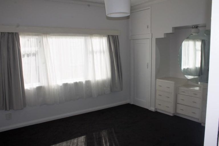 Photo of property in 23 Glamis Avenue, Strathmore Park, Wellington, 6022